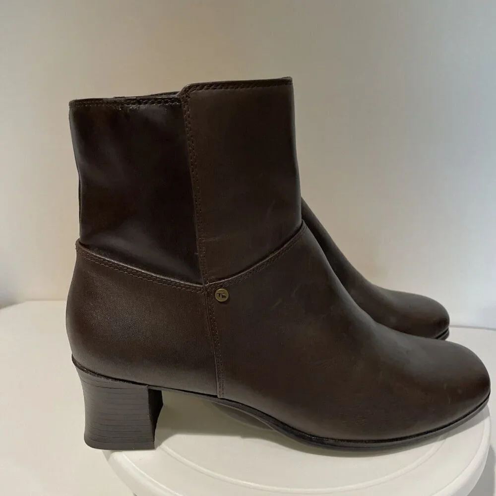 Thom McAn Leather Ankle Boots Booties Sz 9 Brown Square Toe Block Heel Y2K Vibes